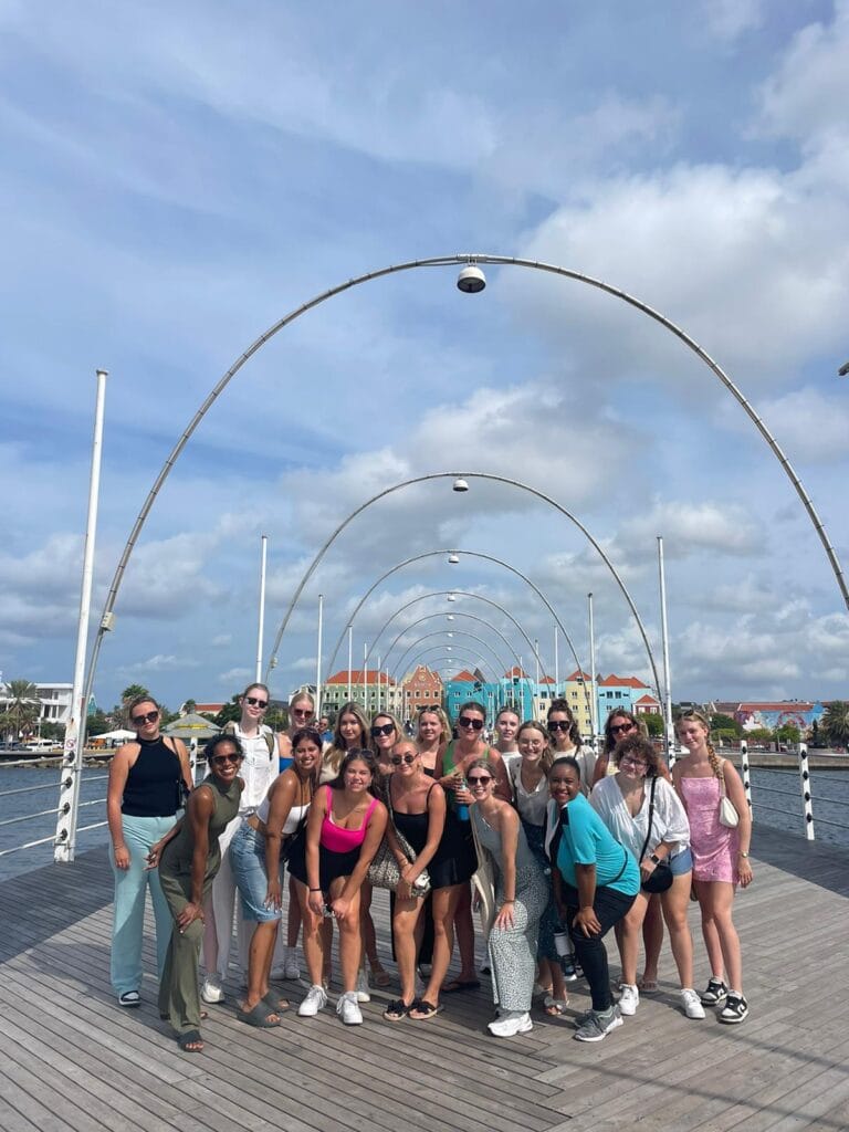 75f33535 1ca7 4cad 8077 ec5c797bf6f3